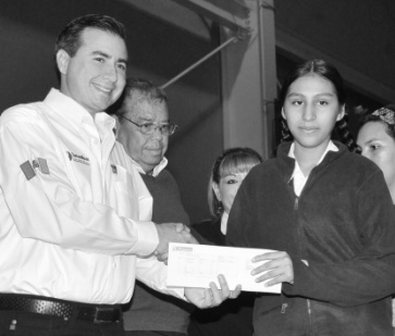 entrega de becas