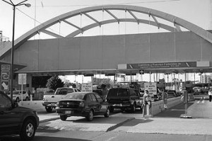 puente-internacional-matamoros-puerta-mexico1-300x199