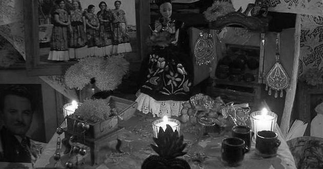 Casa del “Indio Fernández” se llena de altares