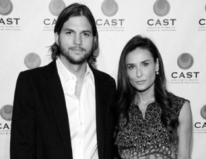 Ashton Kutcher pide divorcio de Demi Moore