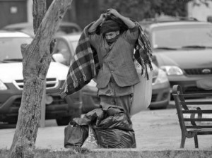 Indigentes se niegan a resguardarse en albergues pese a bajas temperaturas 