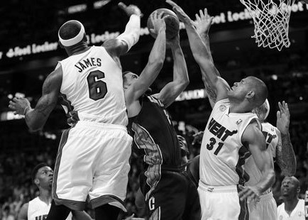 Heat vence a Bobcats