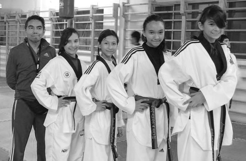 Oscar Ortega, Rubi Gallegos, Victoria Mtz, Natali Mtz y Jennifer Mtz,   Tae kWon Do