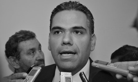 Carlos Ernesto Solís Gómez