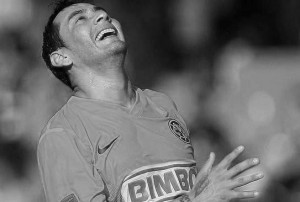 VERACRUZ, MEXICO - SEPTIEMBRE 28: Rubens Sambueza del America, durante el juego de la jornada 12 del torneo Apertura 2013 de la Liga Bancomer MX, en el estadio Luis Pirata Fuente, el 28 de septiembre de 2013 en Veracruz, Mexico. (Foto: Francisco Estrada/JAM MEDIA)