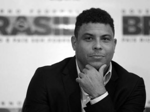 16/01/2012 Ronaldo Nazario de Lima. El exjugador del Real Madrid Ronaldo Nazario de Lima envió un mensaje al técnico del Manchester United, Sir Alex Ferguson, tras el triunfo merengue de este martes (1-2) que sirvió para "cerrar la boca" del veterano entrenador de los 'diablos rojos'. DEPORTES UESLEI MARCELINO / REUTERS