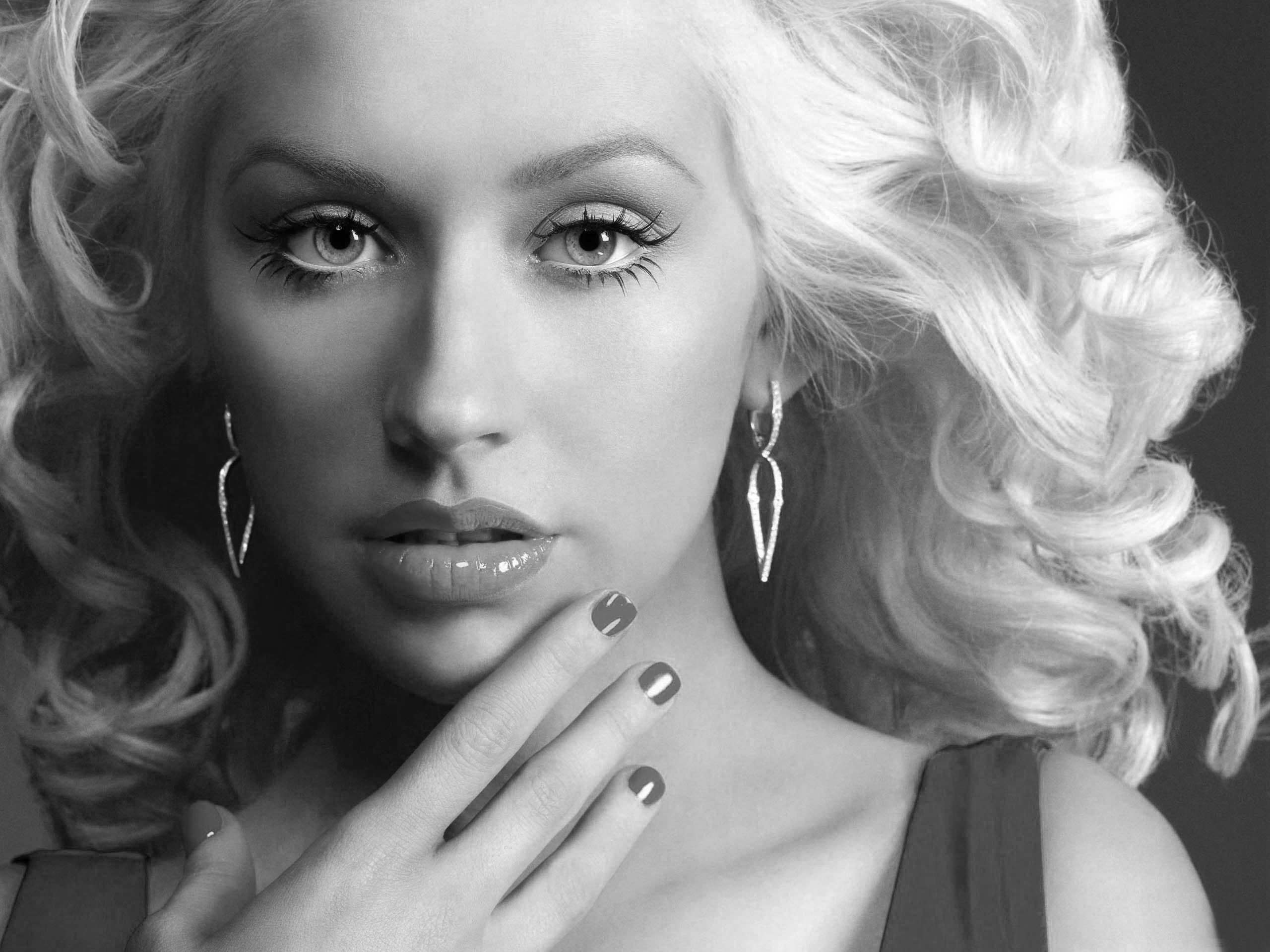 Christina-Aguilera